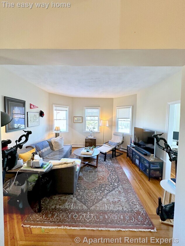 Primary Photo - 714 Broadway