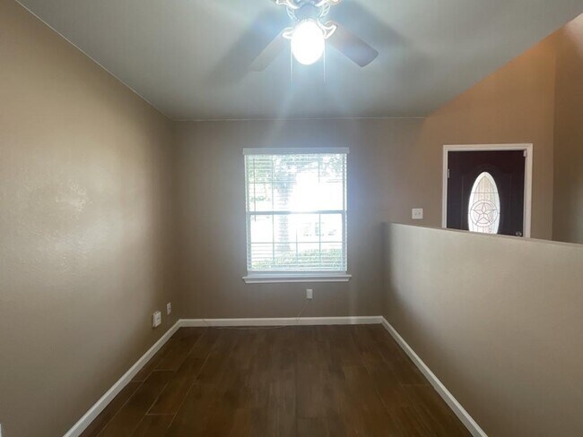 Foto del edificio - 2209 Whistling Way