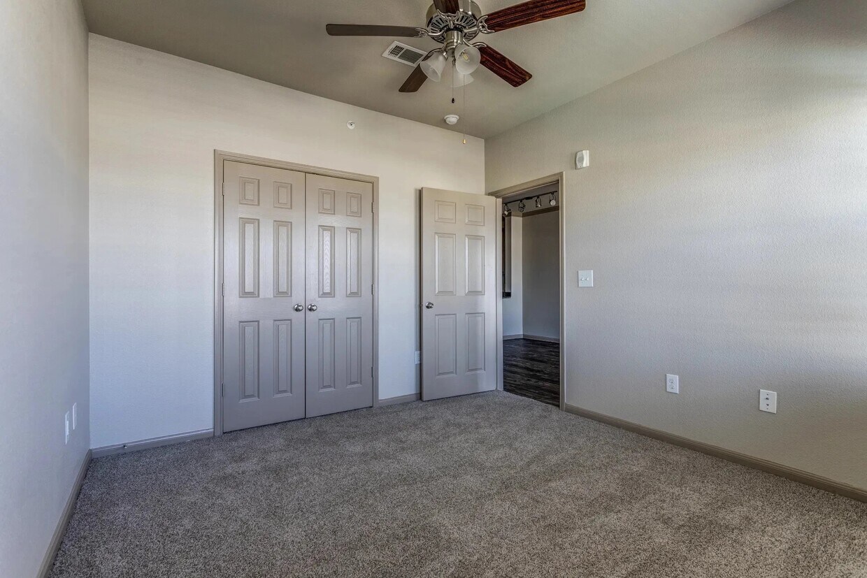 Primary Photo - 2120 Stephens Pl