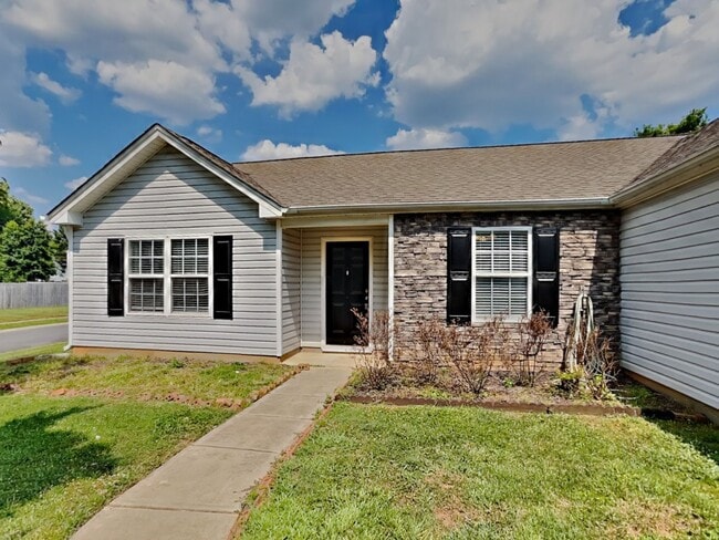 Building Photo - 3320 Arbor Pointe Dr