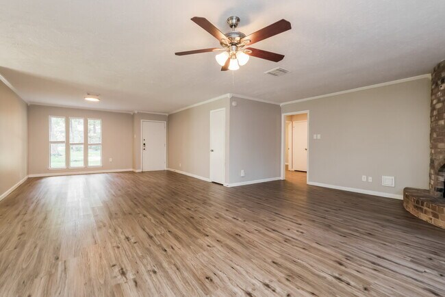 Foto del edificio - 2210 Dristone Dr