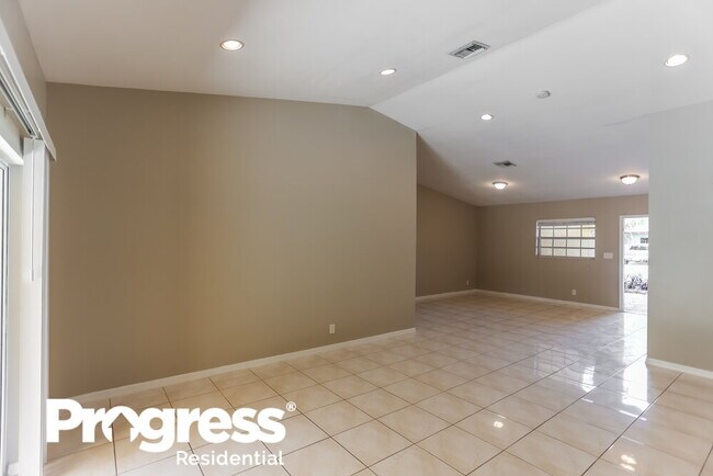 Foto del edificio - 11920 NW 24th St