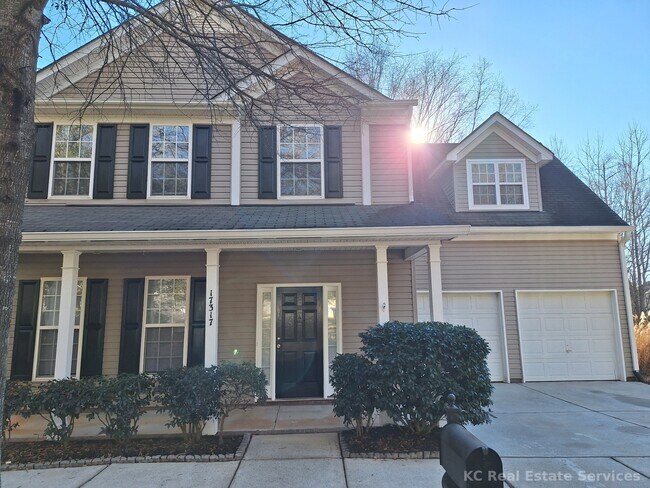 Foto del edificio - 17317 Grand Central Way