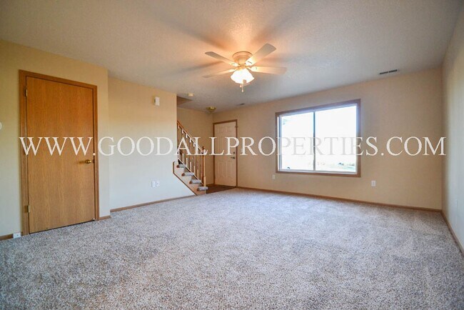 Building Photo - Wonderful 3 Bedroom Townhome in Van Meter with attached garage!!