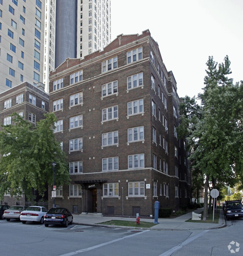 Foto principal - 903 Kilbourn