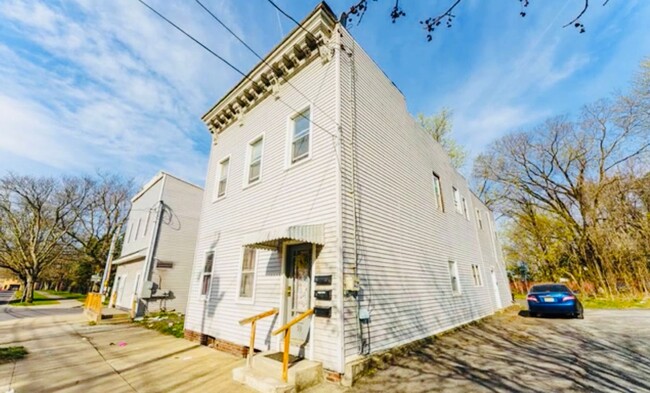 Building Photo - 59 Ontario St