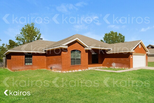 Building Photo - 3901 Maid Marian Circle