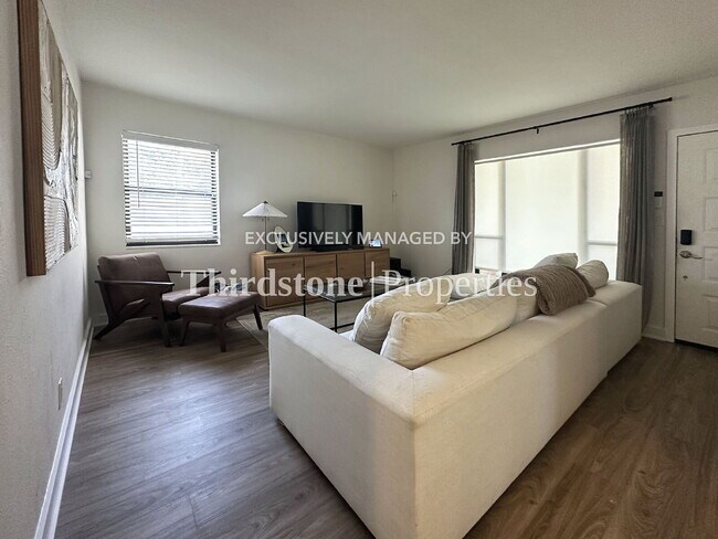 Foto del edificio - 928 9th Ave N