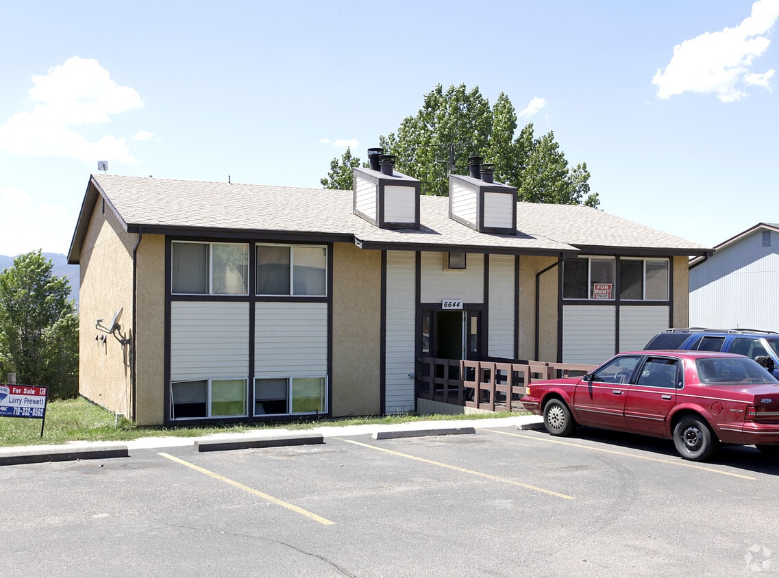 6644 Dublin Loop W, Colorado Springs, CO 80918 Apartments in Colorado