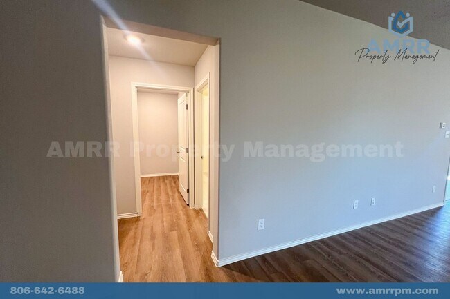 Foto del edificio - New Beginnings Start With AMRR: 3 bedroom Home in Midland, TX! AVAILABLE NOW!