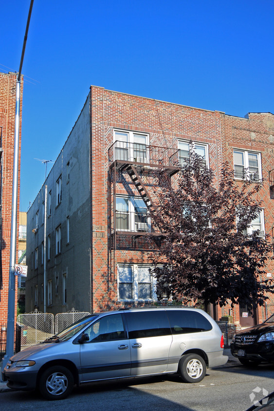 Foto del edificio - 47-44 44th St