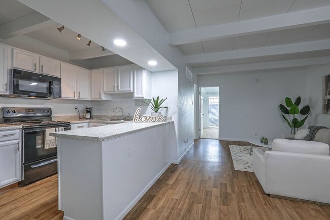 Interior Photo - The Valencia