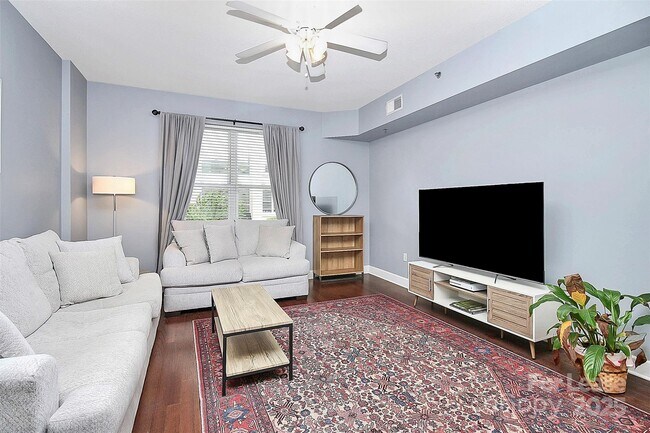Foto del edificio - 1315 East Blvd