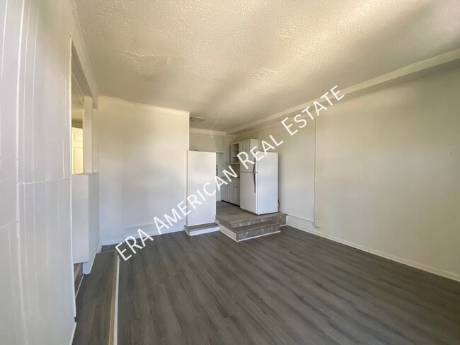 Building Photo - 523 Bob Sikes Blvd