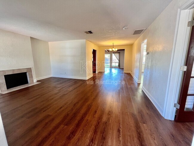 Foto del edificio - 2016 Canal Dr