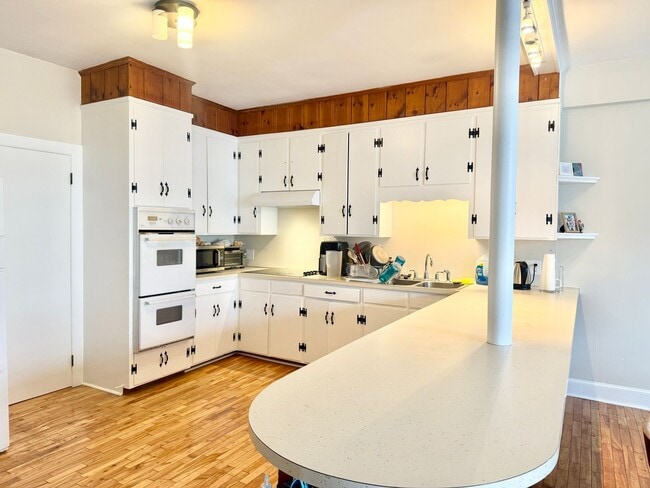 Photo - 366 Main St Apartment