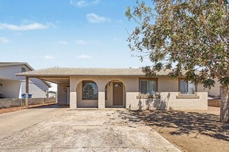 Building Photo - 2521 N 49th Ave