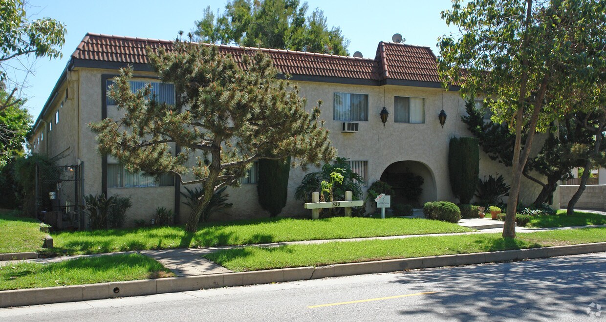 530 Wilson Avenue - 530 Wilson Ave