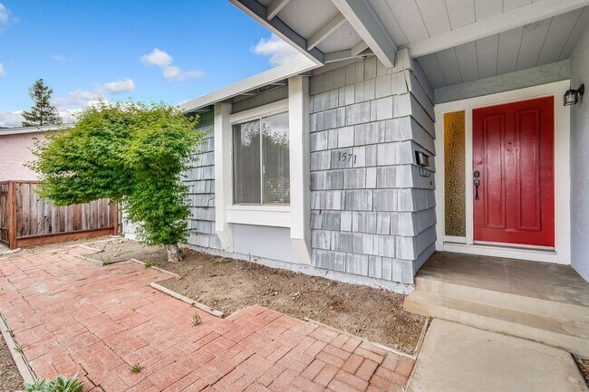 Foto del edificio - 3 BEDROOM 2 BATH House in Branham-Jarvis Neighborhood
