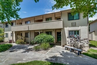 Building Photo - 1083 N Abbott Ave