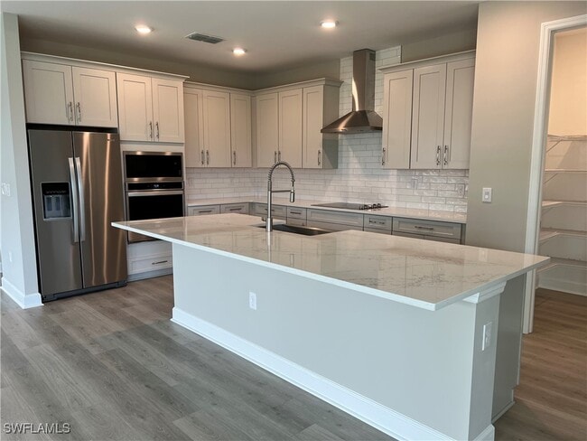 Building Photo - 2063 Grove Dr