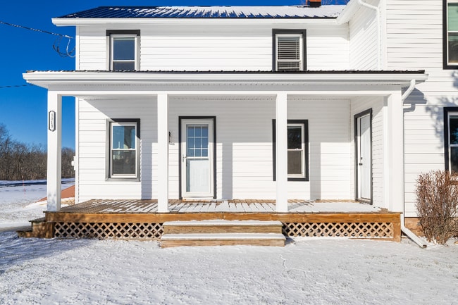 Building Photo - 3013 Daansen Rd