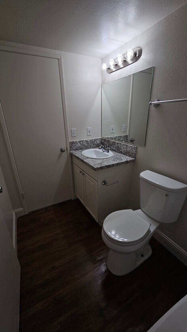 Foto del edificio - Boulder Springs Apartments
