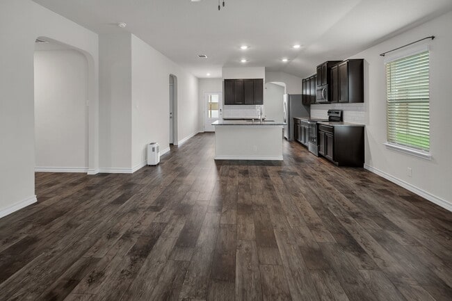 Building Photo - 418 Sabine River