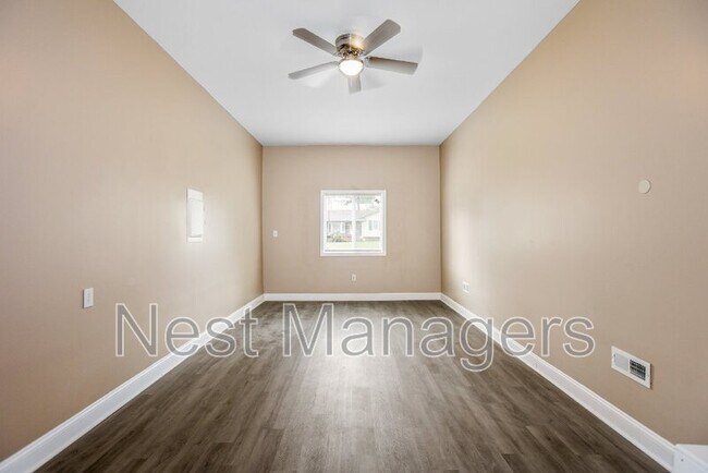 Foto del edificio - 4562 Ruby Rd