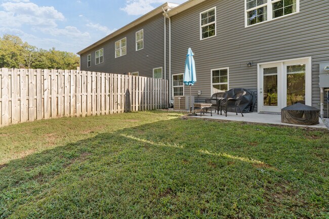 Foto del edificio - 524 NE Bellingham Dr