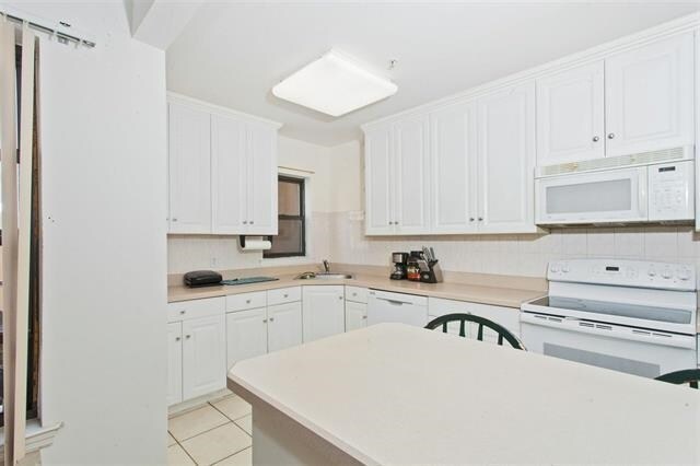 Foto del edificio - 8915 Bergenwood Ave