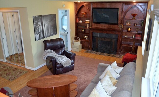 Foto del edificio - Elegant 4 BD/2.5 BA Home