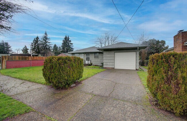 Foto del edificio - Quaint Three Bedroom Home in Vancouver!  Apply today to received $250 off June 2026