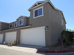 Building Photo - 1602 Icelandic Wy