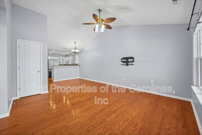 Building Photo - 2052 Shady Pond Dr