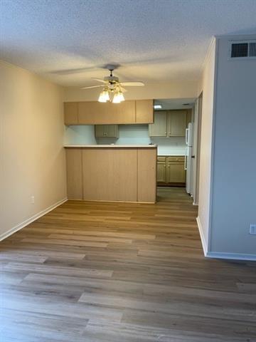 Foto del edificio - 5823 Harvest Hill Rd