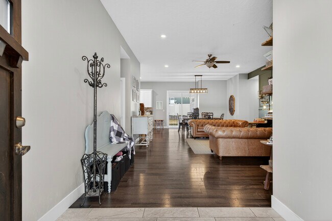 Foto del edificio - 2110 S Herron Dr