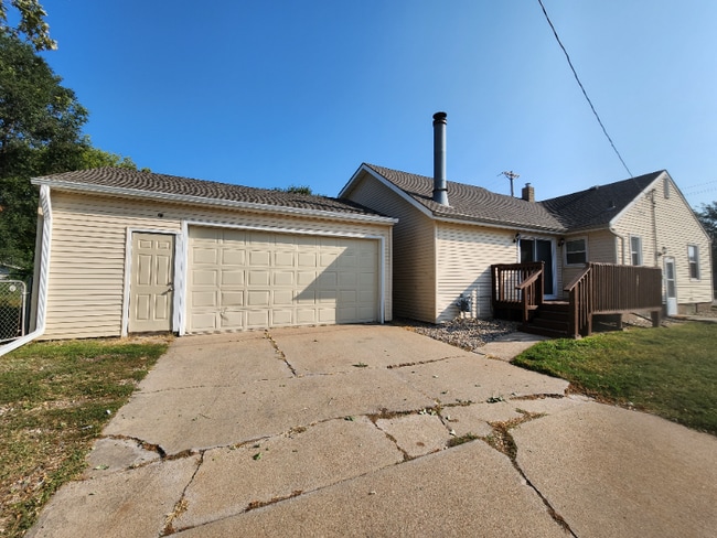 Building Photo - 1001 N Kiwanis Ave