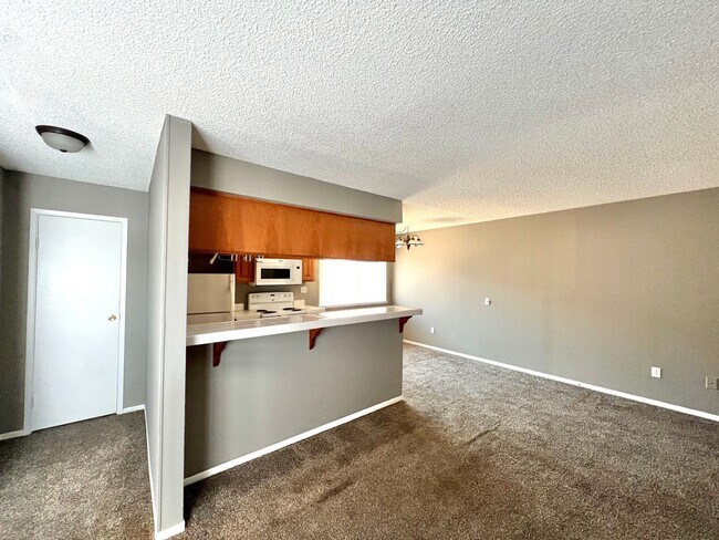 Foto del edificio - Indian Creek Villas, Unfurnished, Long Term