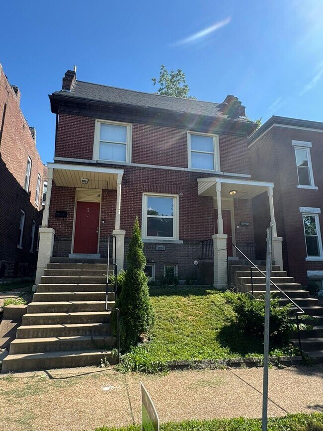 Foto del edificio - 3926 Botanical Ave