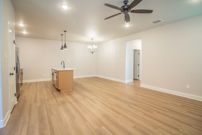 Foto del edificio - 3 Bedroom 2 bathroom townhome in Cooper ISD