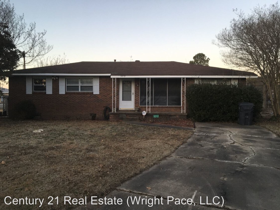 Foto principal - 4 br, 2 bath House - 3212 Sun Circle