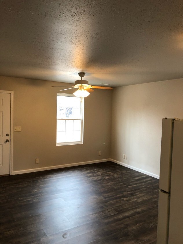1012 Park Street, Unit A Townhome Rentals in South Roxana IL