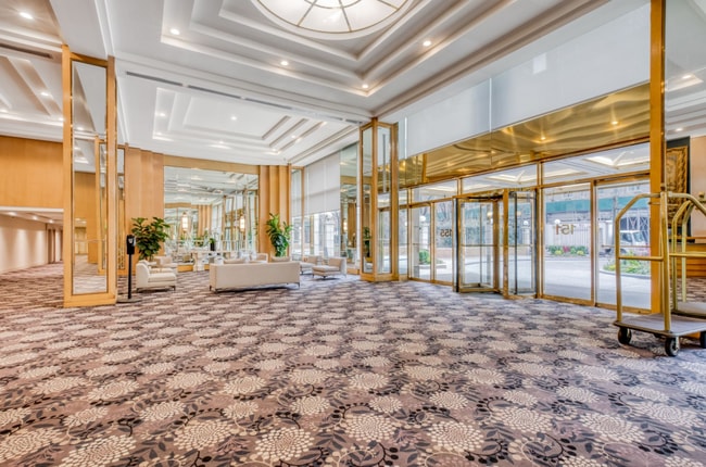 Interior Photo - Windsor Court