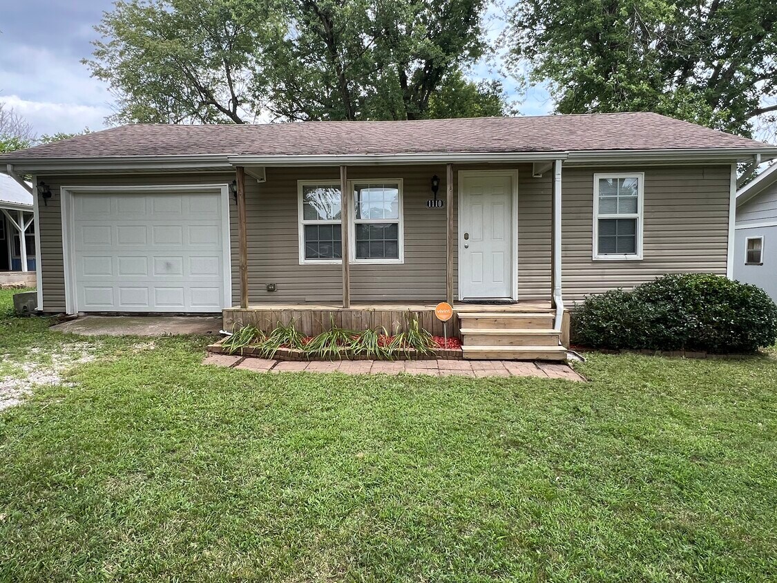 Foto principal - 1110 S Glenn Ave