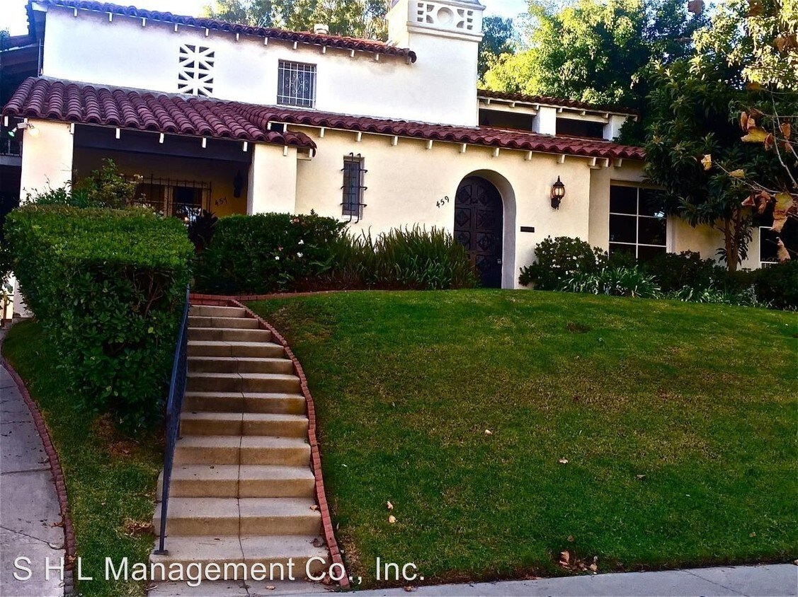 Primary Photo - 457-459 N Orange Dr
