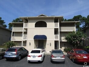 Building Photo - 4258 Pinehurst Cir