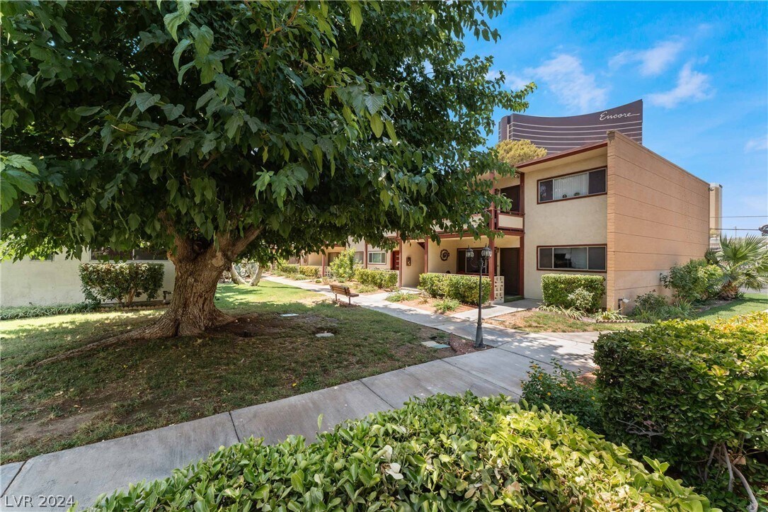 Primary Photo - 350 E Desert Inn Rd