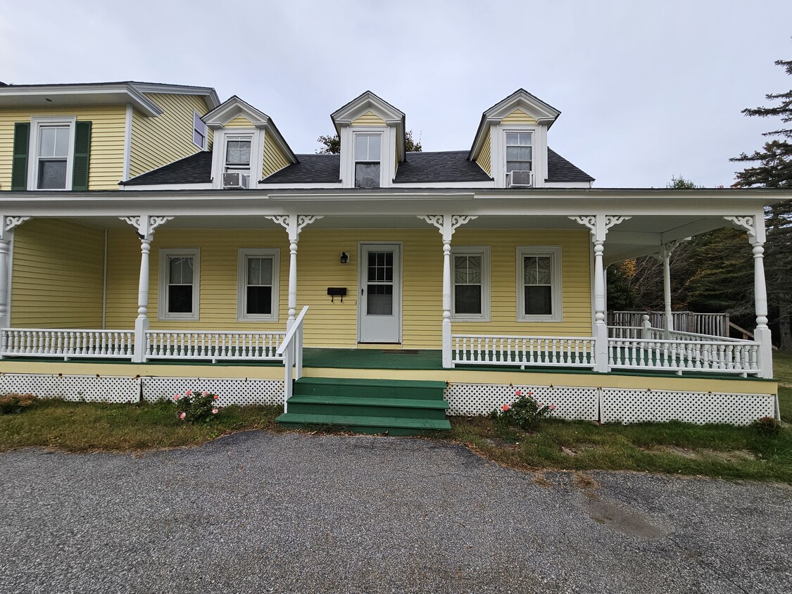 Front view with private front porch. To the left is the owners' house (attached but private) - 1347 State St