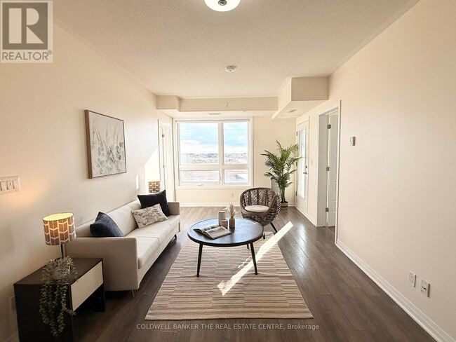 Photo du bâtiment - 2 Adam Sellers St